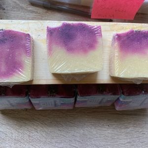 Handmade Lavender Lime Soap Bar With Poppy Seeds & Lavender Buds.